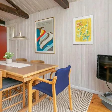 5 Person Holiday In Dom wakacyjny Gedser