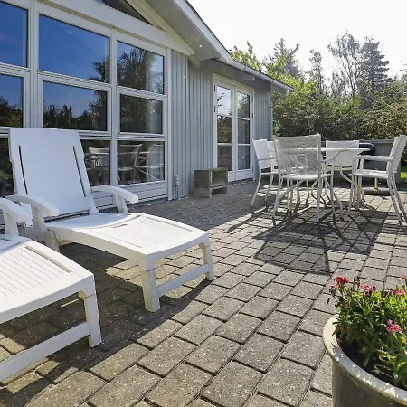 5 Person Holiday In