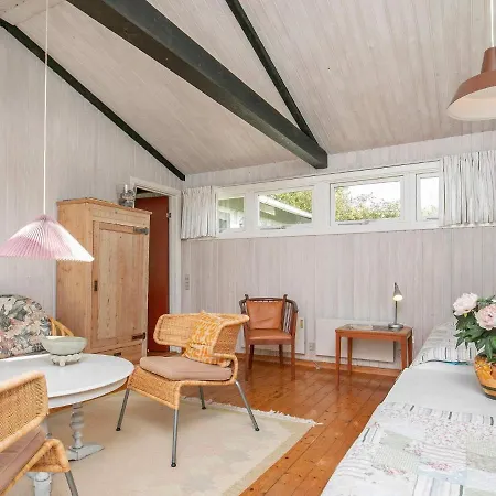 5 Person Holiday In